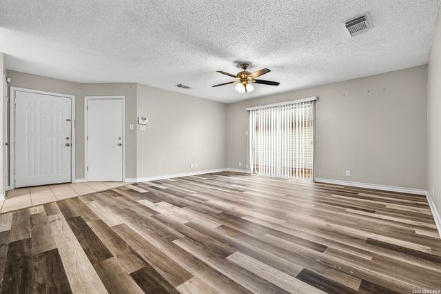 2619 Kingswell Ave, San Antonio, TX 78251