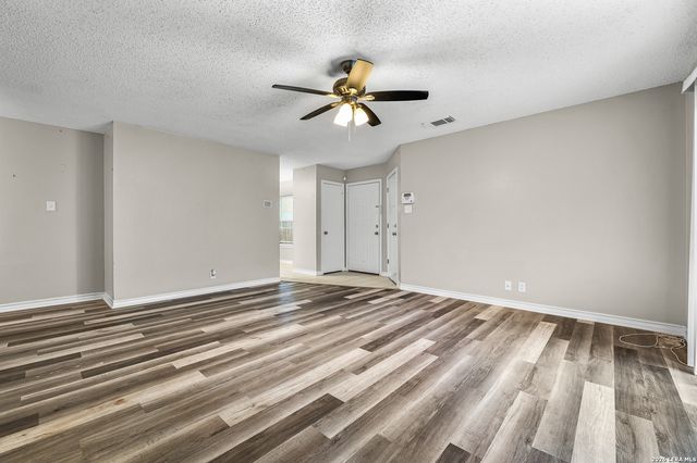 2619 Kingswell Ave, San Antonio, TX 78251