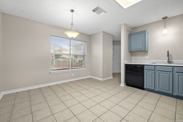 2619 Kingswell Ave, San Antonio, TX 78251