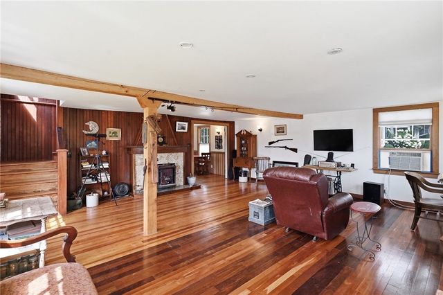 84 Narragansett Street, North Kingstown, RI 02852