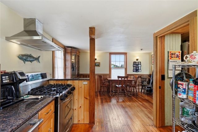 84 Narragansett Street, North Kingstown, RI 02852