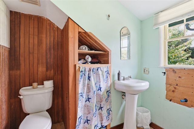 84 Narragansett Street, North Kingstown, RI 02852