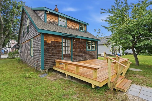 84 Narragansett Street, North Kingstown, RI 02852