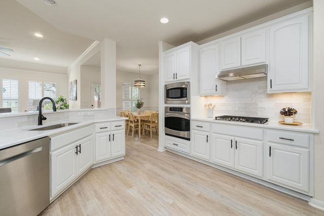 16000 Snowdonia CV, Bee Cave, TX 78738