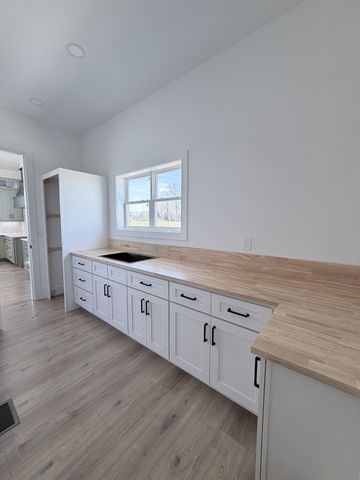 6447 Hopewell Rd, Springfield, TN 37172