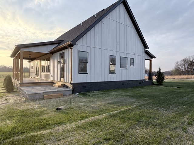 6447 Hopewell Rd, Springfield, TN 37172