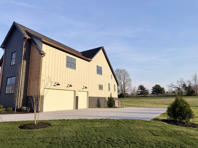 6447 Hopewell Rd, Springfield, TN 37172