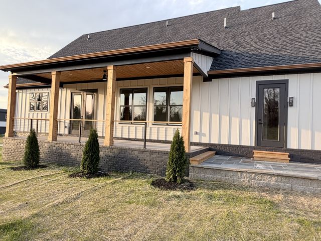 6447 Hopewell Rd, Springfield, TN 37172