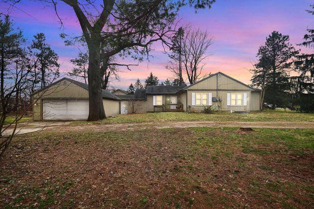 6235 S 12th Street, Portage City, MI 49024