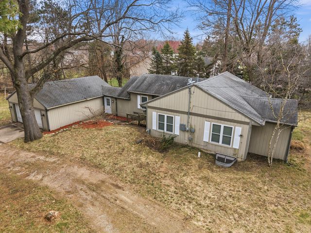 6235 S 12th Street, Portage City, MI 49024