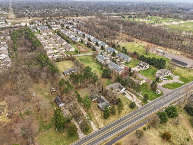 6235 S 12th Street, Portage City, MI 49024