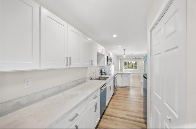 6235 S 12th Street, Portage City, MI 49024