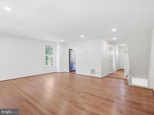 14314 WATERY MOUNTAIN CT, Centreville, VA 20120