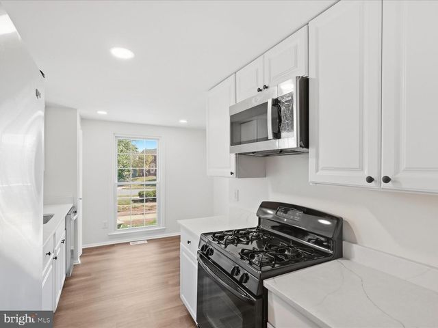 14314 WATERY MOUNTAIN CT, Centreville, VA 20120