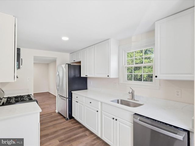 14314 WATERY MOUNTAIN CT, Centreville, VA 20120