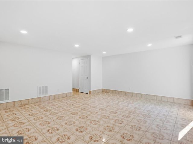 14314 WATERY MOUNTAIN CT, Centreville, VA 20120