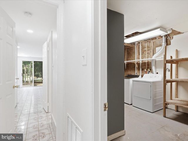 14314 WATERY MOUNTAIN CT, Centreville, VA 20120