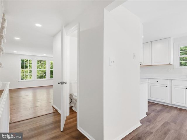 14314 WATERY MOUNTAIN CT, Centreville, VA 20120