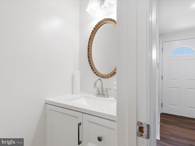 14314 WATERY MOUNTAIN CT, Centreville, VA 20120