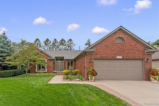 35875 Hawthorne Drive, Clinton Township, MI 48035