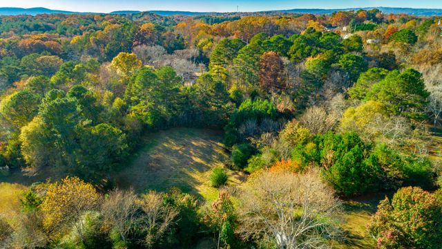 633 E Garden Farm Road, Rossville, GA 30741