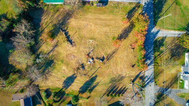 633 E Garden Farm Road, Rossville, GA 30741