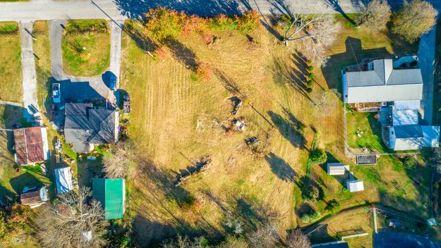 633 E Garden Farm Road, Rossville, GA 30741