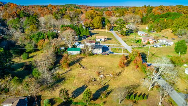 633 E Garden Farm Road, Rossville, GA 30741