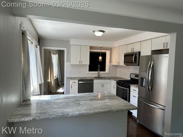 20498 Country Club Drive, Harper Woods, MI 48225