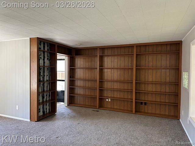 20498 Country Club Drive, Harper Woods, MI 48225