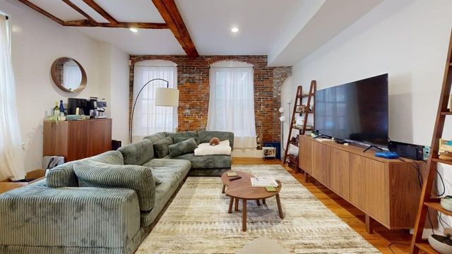 1 Creek Square 1, Boston, MA 02108