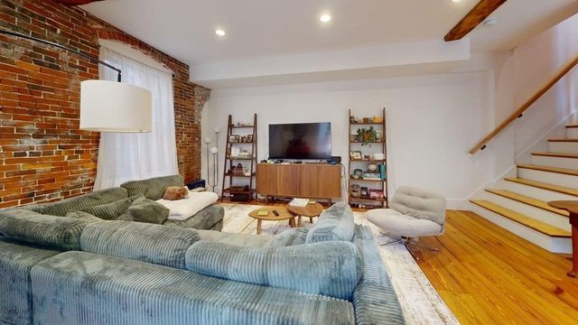 1 Creek Square 1, Boston, MA 02108