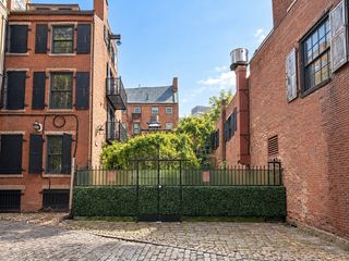 1 Creek Square 1, Boston, MA 02108