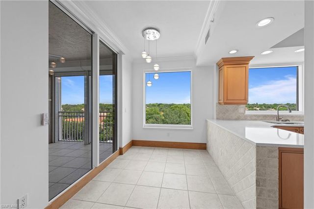 1001 Arbor Lake DR 408, Naples, FL 34110
