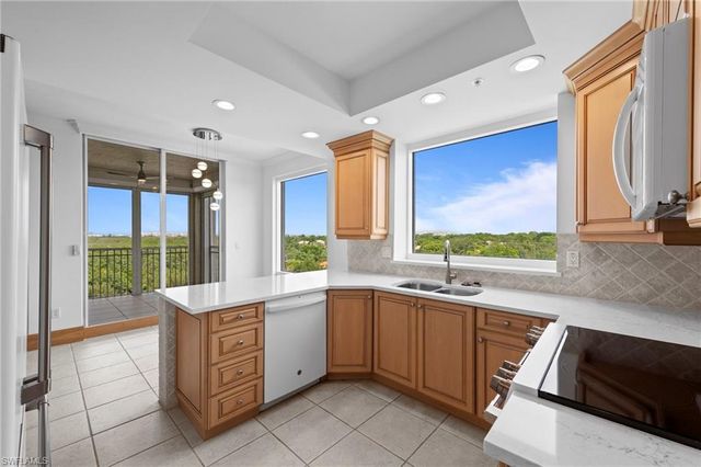 1001 Arbor Lake DR 408, Naples, FL 34110