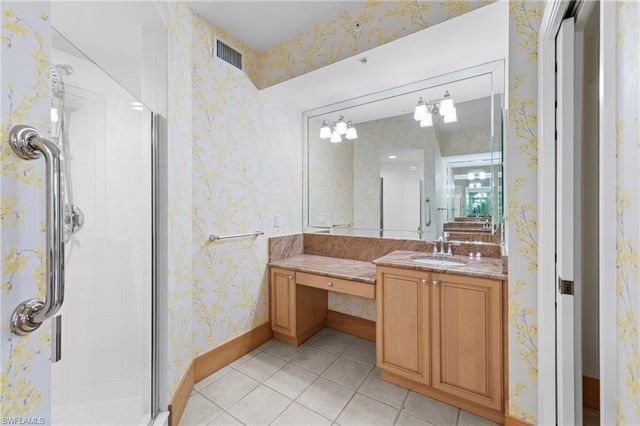 1001 Arbor Lake DR 408, Naples, FL 34110