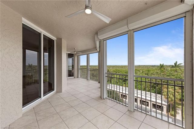 1001 Arbor Lake DR 408, Naples, FL 34110