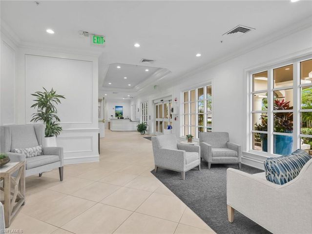 1001 Arbor Lake DR 408, Naples, FL 34110
