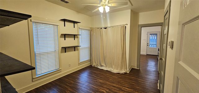 700 S Live Oak Street, Canton, TX 75103