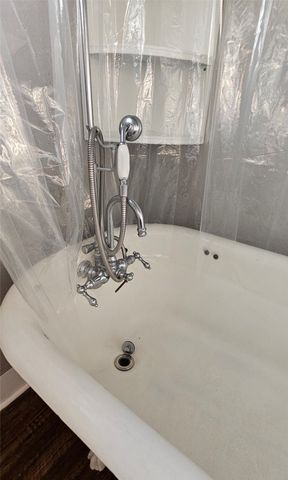 700 S Live Oak Street, Canton, TX 75103