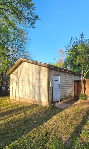 700 S Live Oak Street, Canton, TX 75103
