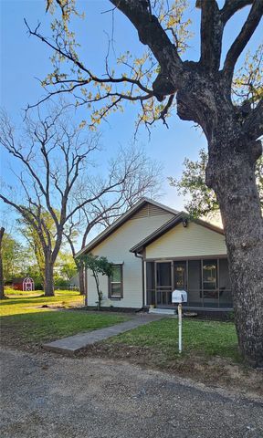 700 S Live Oak Street, Canton, TX 75103