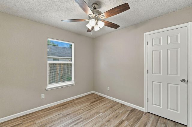 106 Hague ST, Hutto, TX 78634