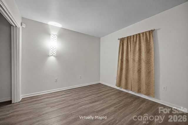 6005 Pinebark Court, Charlotte, NC 28212