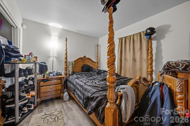6005 Pinebark Court, Charlotte, NC 28212