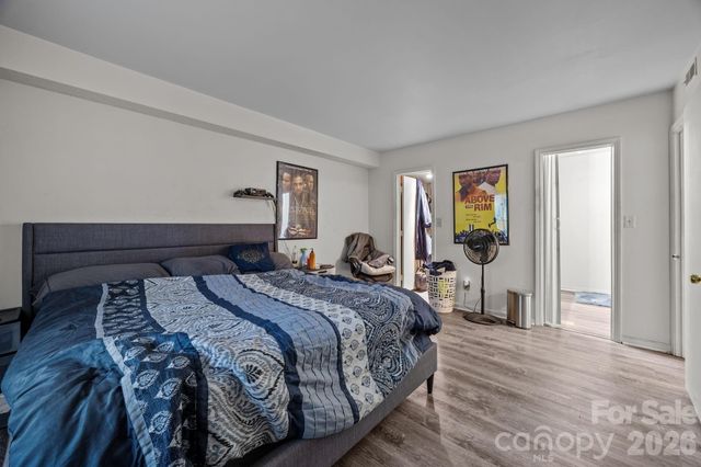 6005 Pinebark Court, Charlotte, NC 28212