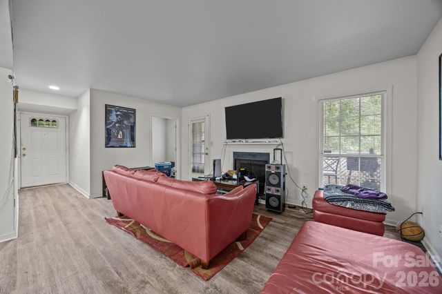 6005 Pinebark Court, Charlotte, NC 28212