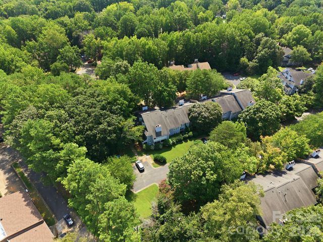 6005 Pinebark Court, Charlotte, NC 28212