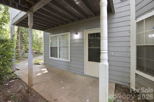 6005 Pinebark Court, Charlotte, NC 28212
