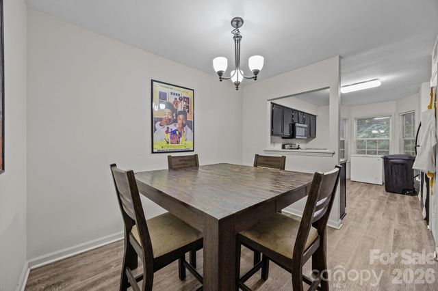 6005 Pinebark Court, Charlotte, NC 28212